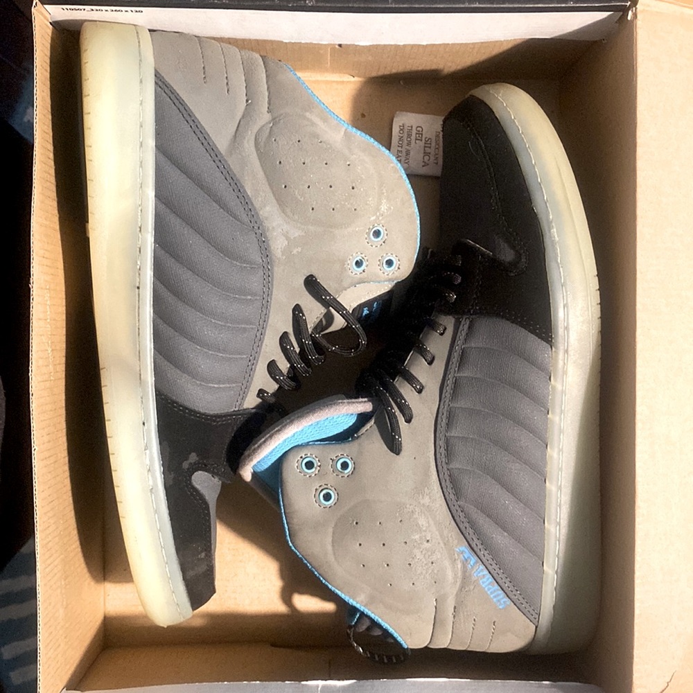 * RARE *Men size 10 Supra Turquoise S1W Shoes Sneakers BLACK GREY